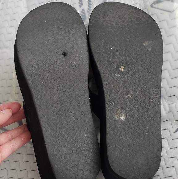 Sandals - Picture 3 of 5